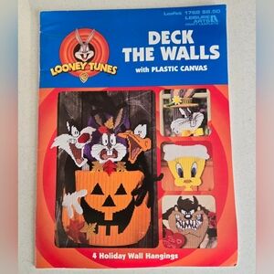 Looney Tunes Deck The Walls with Plastic Canvas Vintage